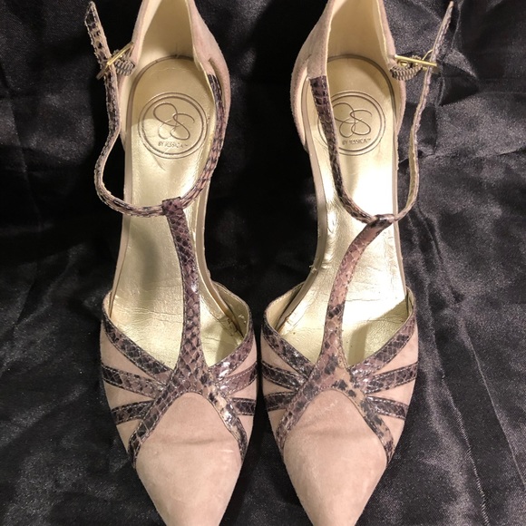 $30-😊Sale. Jessica Simpson heels - Picture 2 of 4